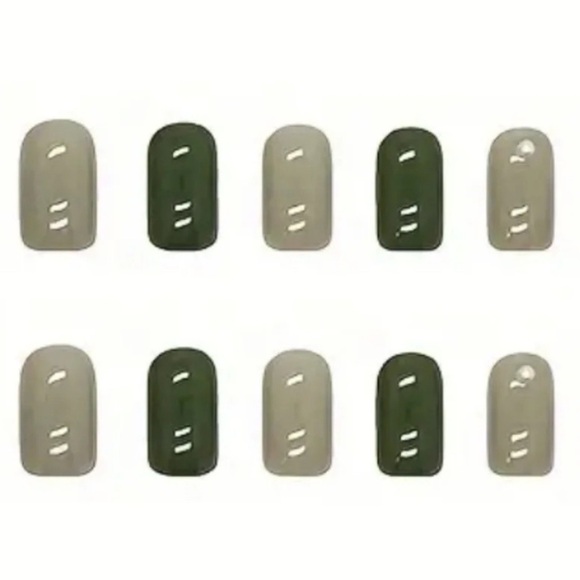 24 Pieces Square Short Green Pearl Press on Nails - Picture 6 of 6
